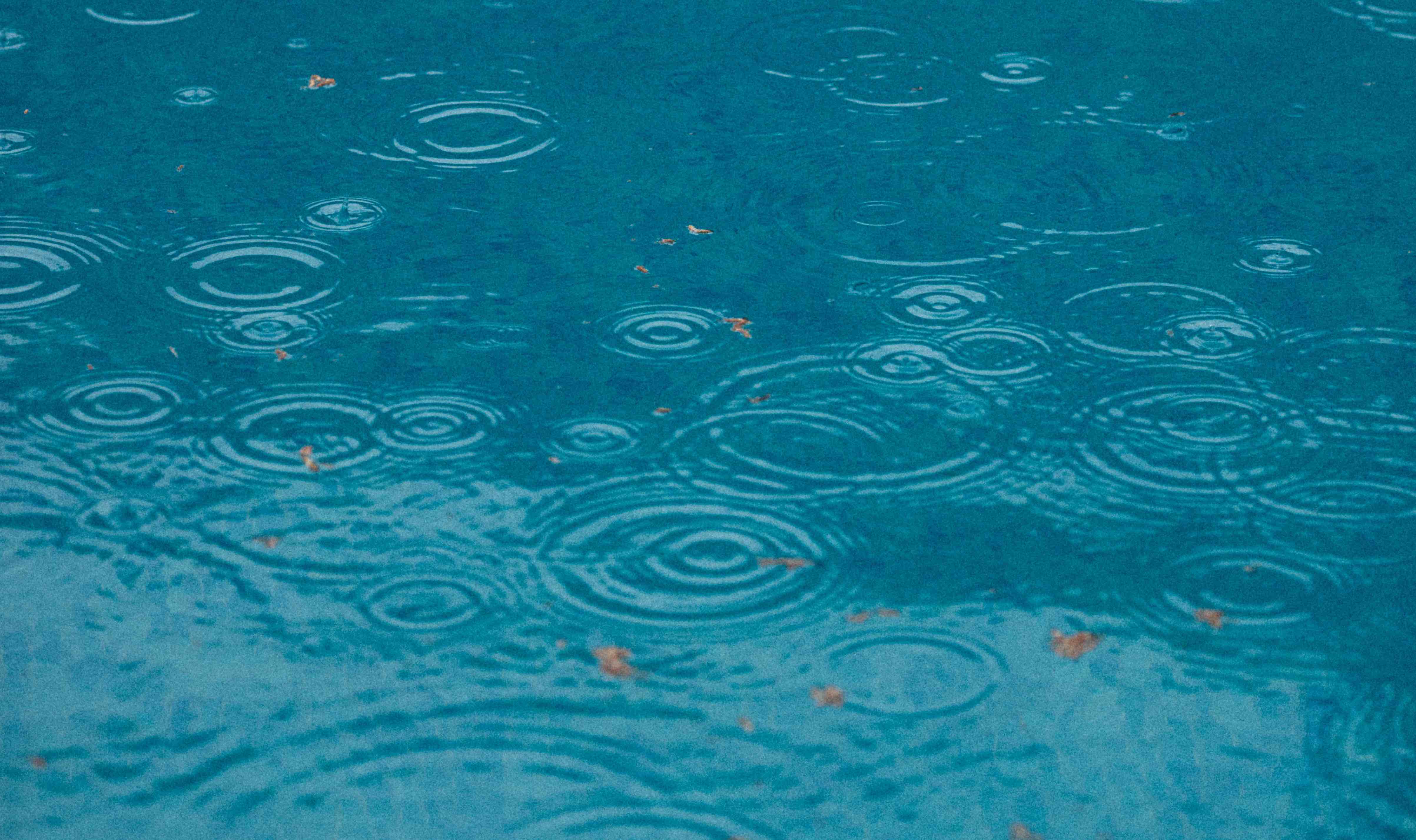 Lluvia Piscina