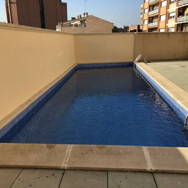 Community swimming pool renovation: Badalona